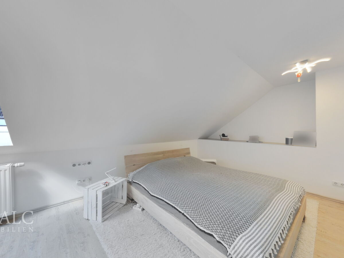 Elternschlafzimmer DG